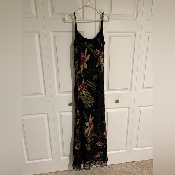 Practical Magic Floral Maxi Dress - Picture 3 of 7